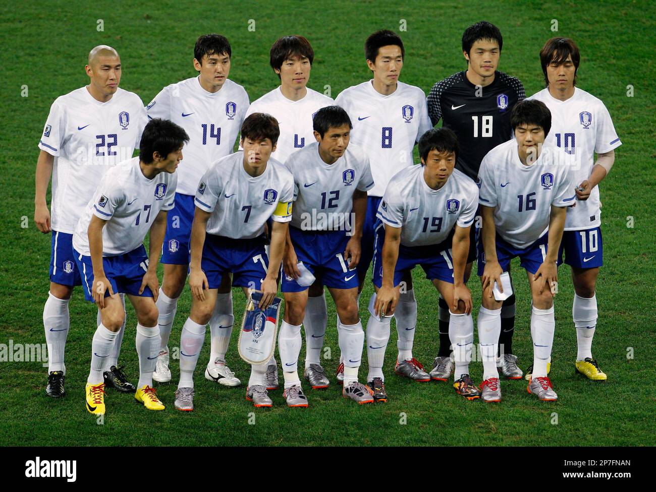 South Korea players front row from left Lee Chung yong Park Ji