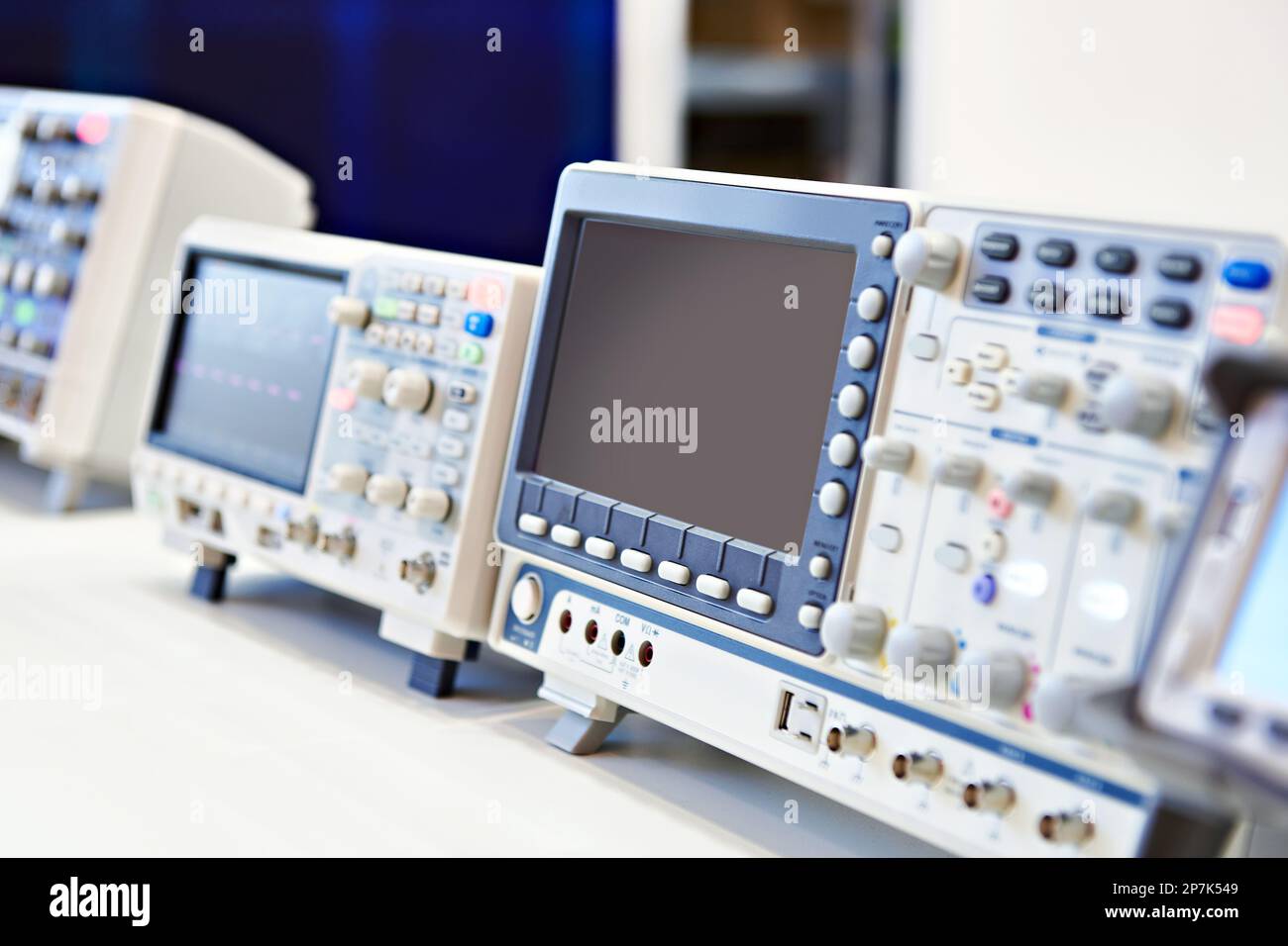 Oscilloscope spectrum analyzer in store exhibition Stock Photo Alamy