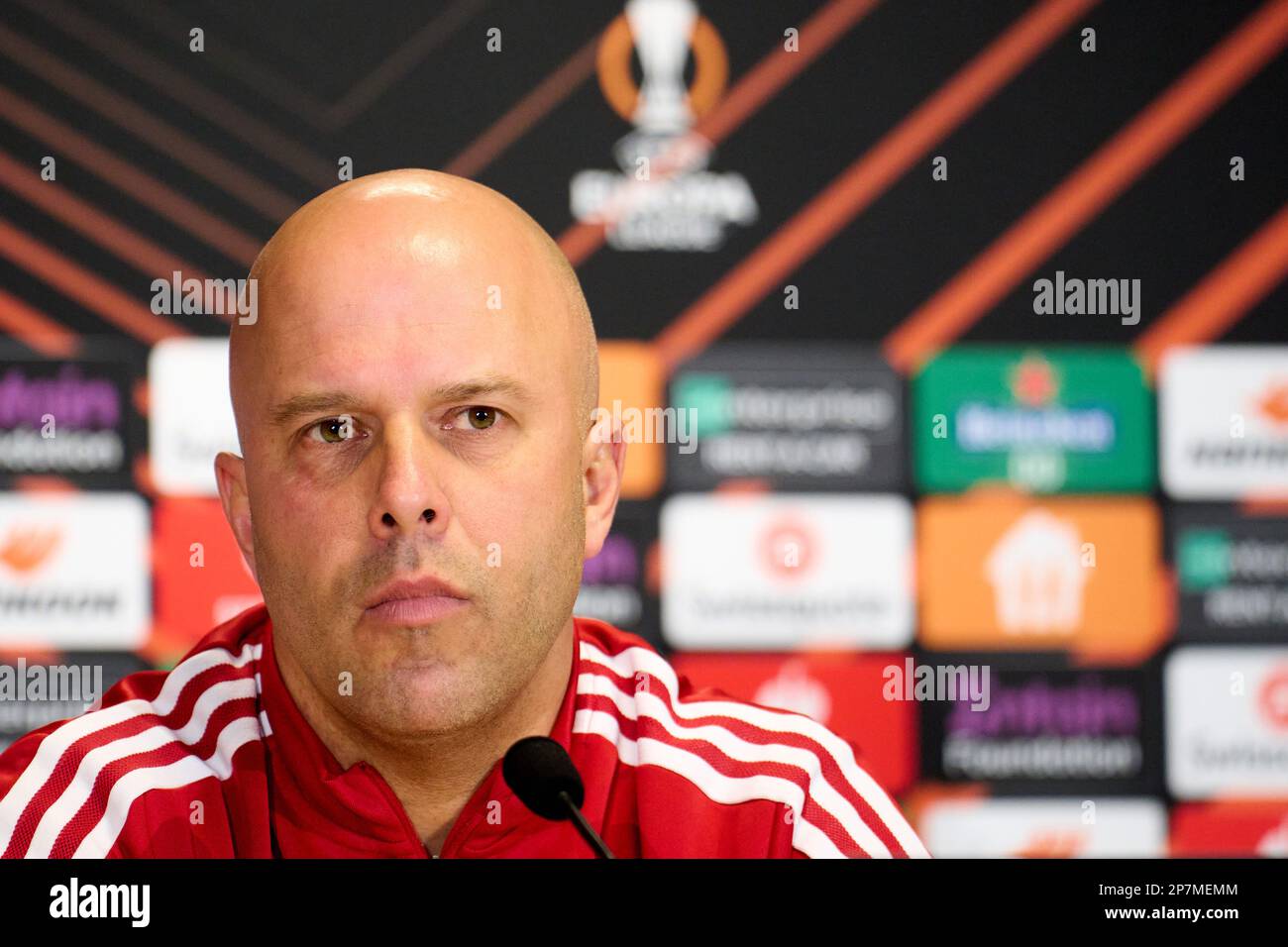 Warsaw - Feyenoord coach Arne Slot during the press conference and training of Feyenoord at Stadion Wojska Polskiego on 8 March 2023 in Warsaw, Poland. (Box to Box Pictures/Tom Bode) Stock Photo