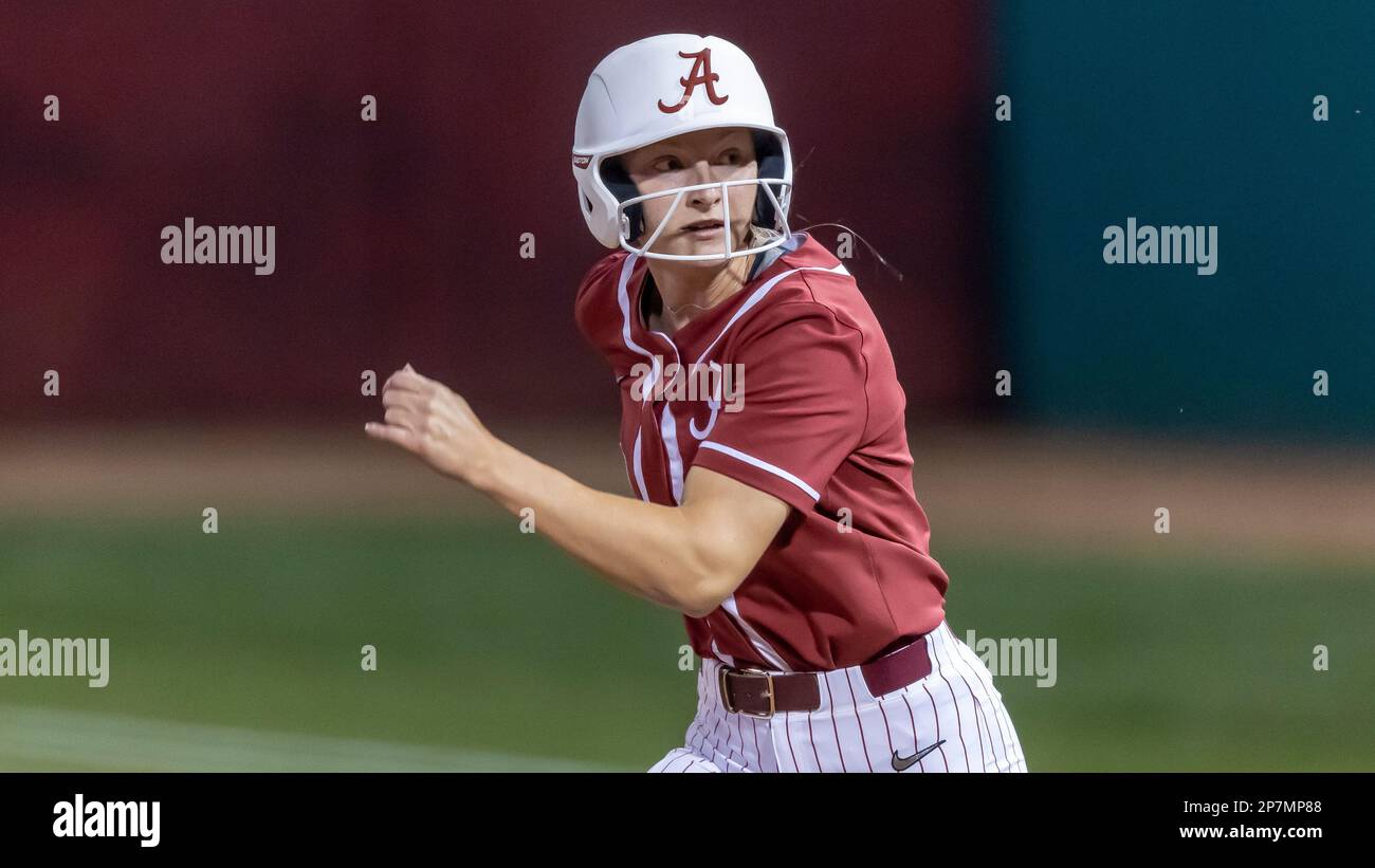 Alabama pitcher/utility Lauren Esman (9) during an NCAA softball game