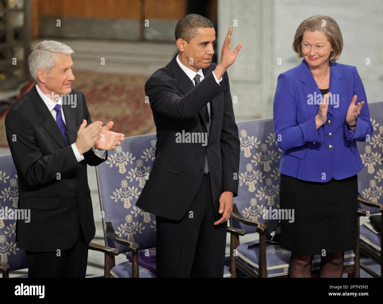 President And Nobel Peace Prize Laureate Barack Obama Centre Greets president-and-nobel-peace-prize-laureate-barack-obama-centre-greets