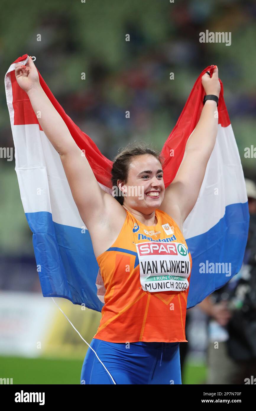 Jorinde VAN KLINKEN celebrating winning the Bronze medal in the Shot