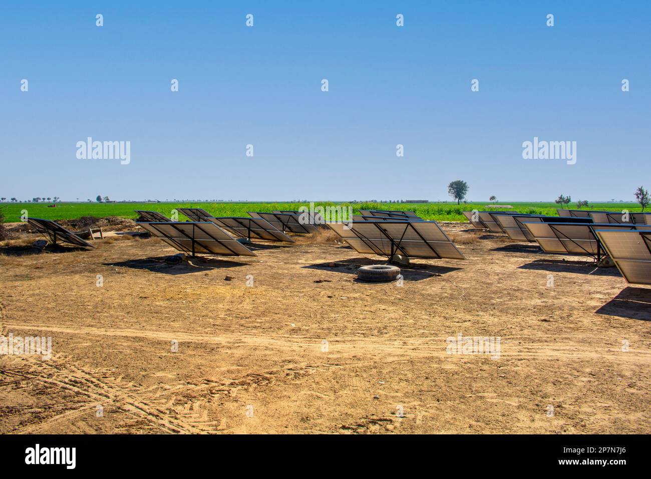 Solar Panels In The Thar Desert Stock Photo Alamy solar-panels-in-the-thar-desert-stock-photo-alamy