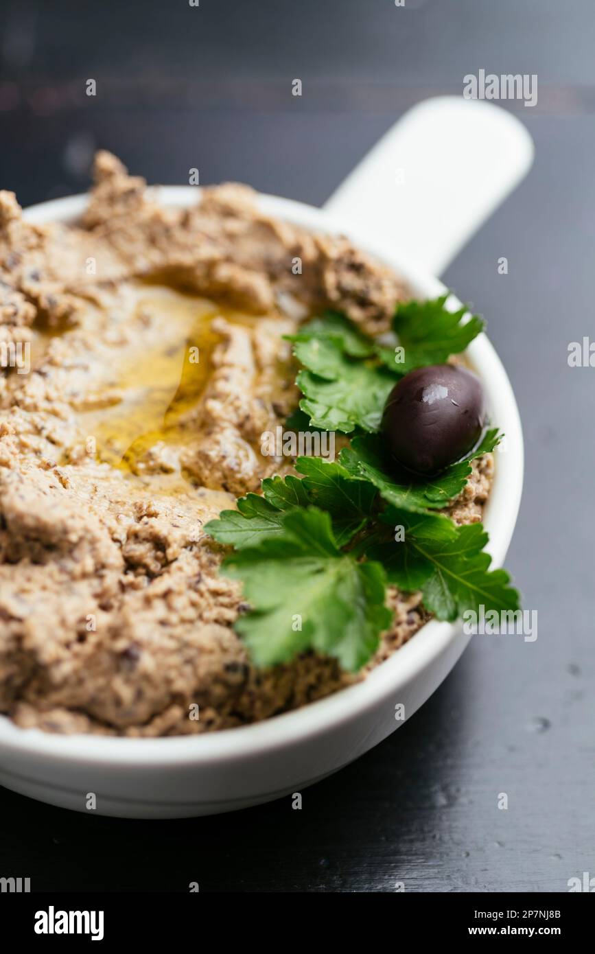 Home made hummus made from black chickpeas (ceci neri Stock Photo Alamy