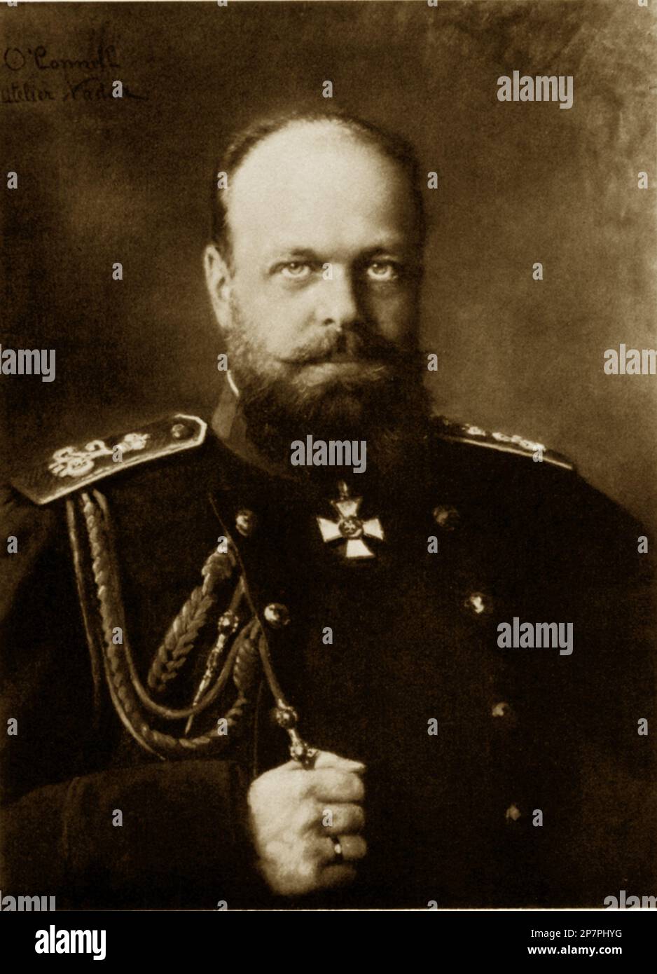 1885 ca , Paris , FRANCE : The russian Tsar ALEXANDER III ( 1845 –  1894 ) reigned as Emperor of Russia from  1881 until his death in 1894 . Second son of Tsar Alexander II by his wife Marie of Hesse-Darmstadt . Alexander III had six children of his marriage with Princess Dagmar of Denmark , also known as Marie Feodorovna .  Father of last Emperor of Russia , the Tsar Nicholas II ( 1868 - 1918 ), married in 1894 with Princess Alix of Hesse and by Rhine .  - foto storiche - foto storica  - beard - barba - portrait - ritratto - nobiltà - nobility - nobili  - nobile - BELLE EPOQUE  - RUSSIA - ZAR Stock Photo