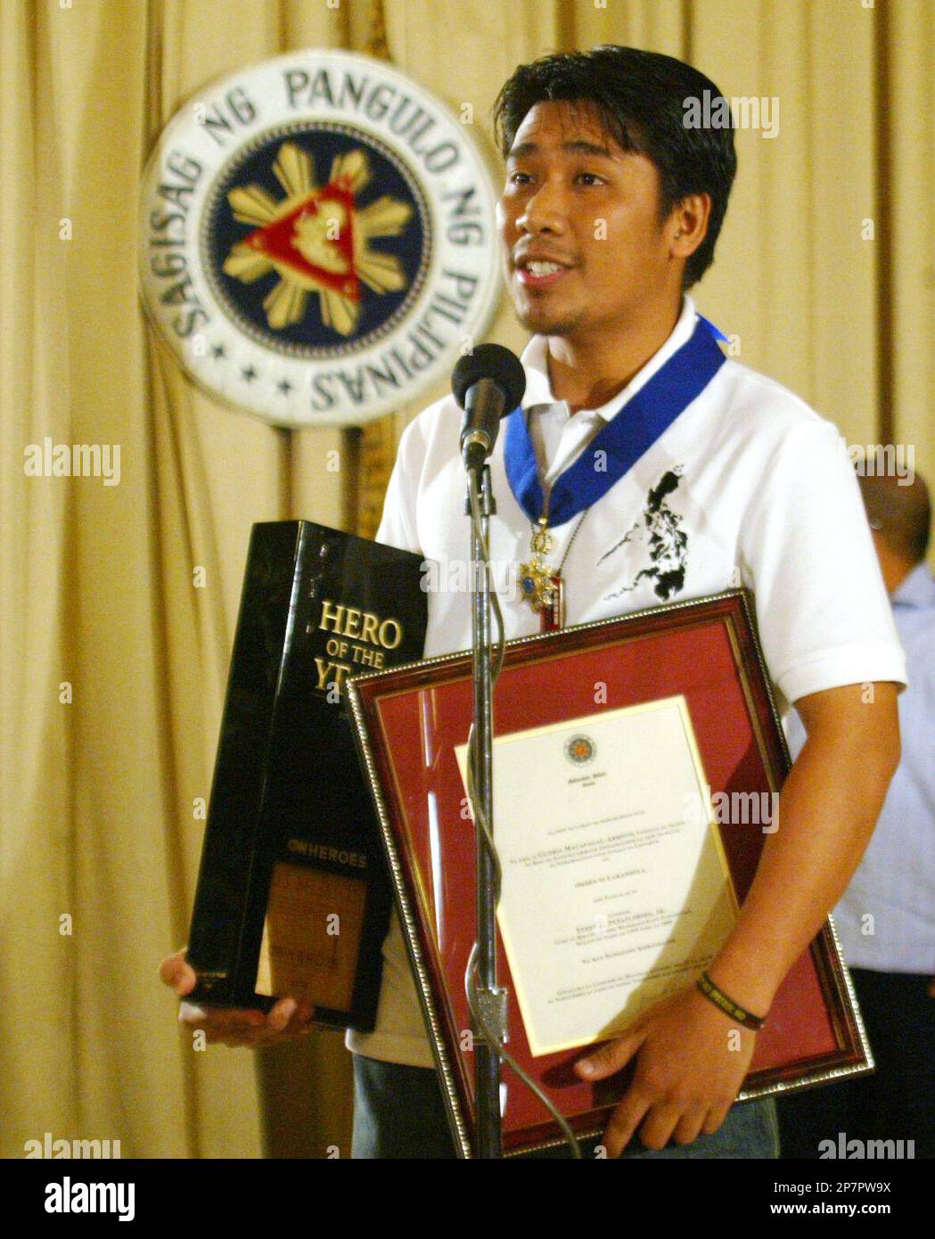 Efren Penaflorida, who was adjudged Hero of the Year by CNN, gives a talk  shortly upon being conferred the Order of Lakandula, one of the highest  awards bestowed on outstanding Filipinos, in