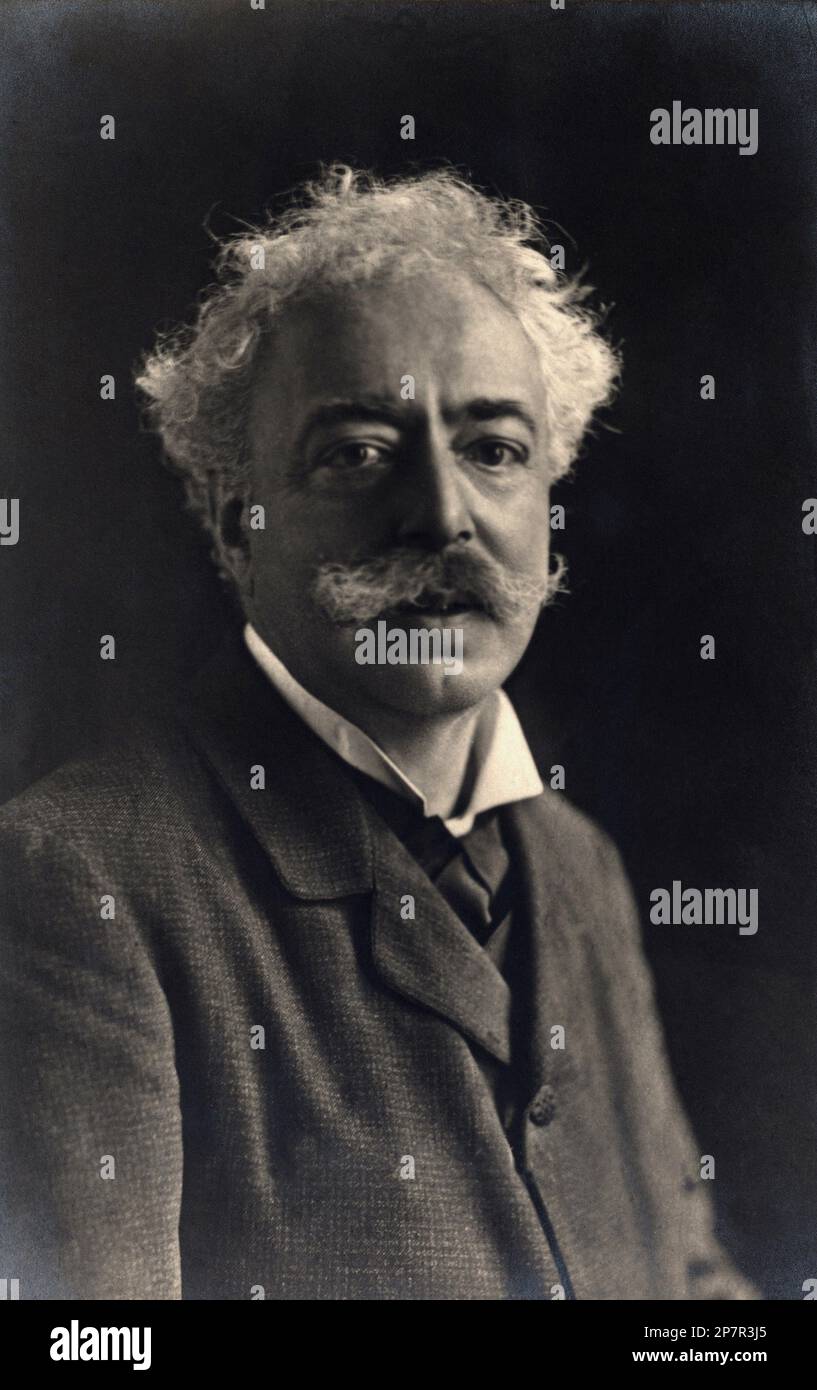 The celebrated italian popular writer EDMONDO DE AMICIS ( 1846 - 1908 ) , author of book CUORE ( 1866 - Heart ). - SCRITTORE - LETTERATURA - LITERATURE - LETTERATO - portrait - ritratto - collar - colletto - tie  - cravatta - baffi - moustache - capelli bianchi - white hair ---  Archivio GBB Stock Photo