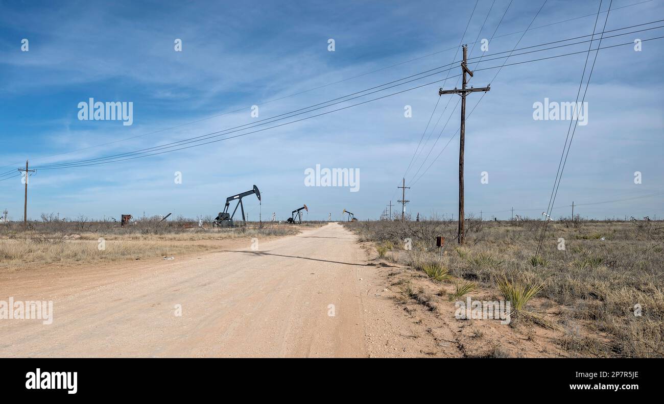 Oil pumpjacks on the Permian Basin oil field near Seminole, Texas, USA Stock Photo
