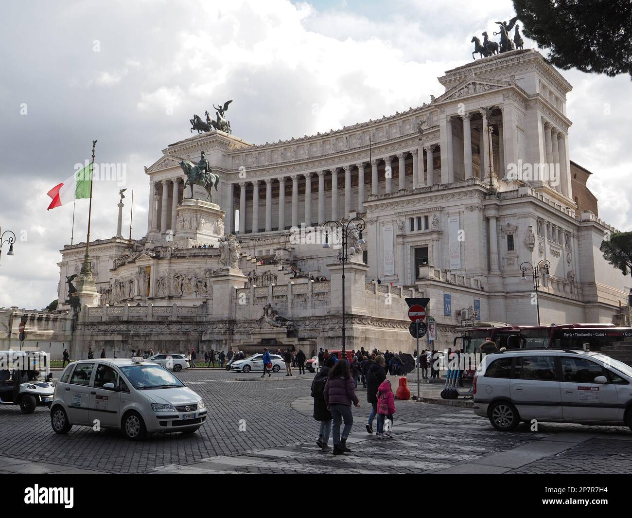 The Victor Emmanuel II National Monument also known as the altar of the fatherland, honors the first king of the unified Italy. Piazza Venezia, Rome, Stock Photo