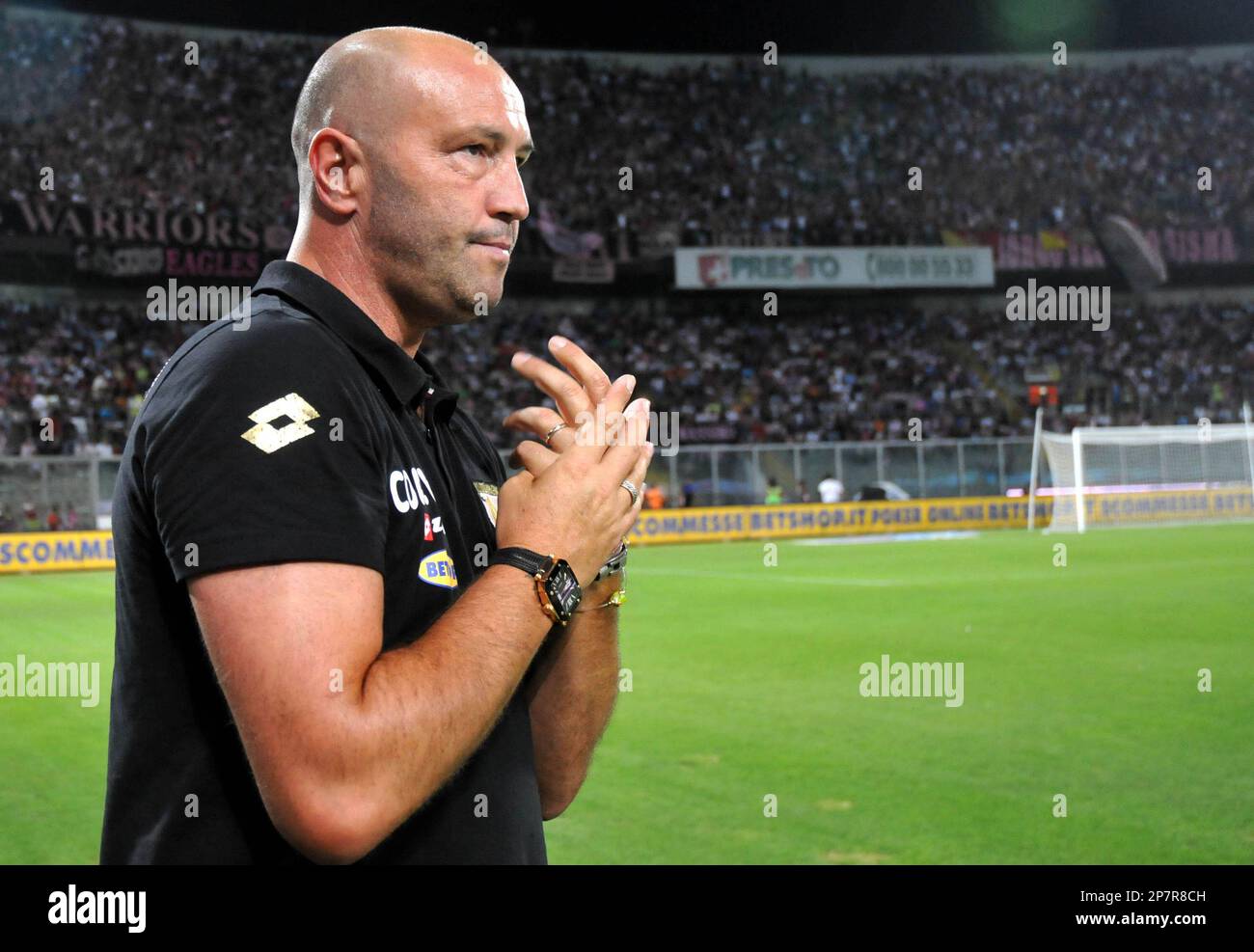 In this photo taken Sunday Aug. 23, 2009, Palermo coach Walter Zenga looks  on prior to the opening match of the Italian Serie A 2009-2010 soccer  season between Palermo and Napoli, in, image size:1300x987