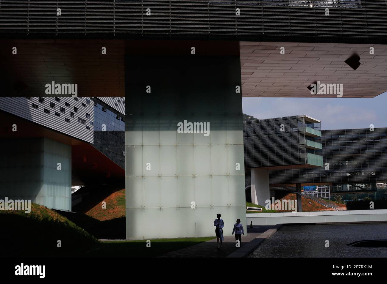 Financial Risk and Investment Value Analysis of Vanke A's 200 Million Yuan Loan Guarantee Extension for Shenzhen Boyu