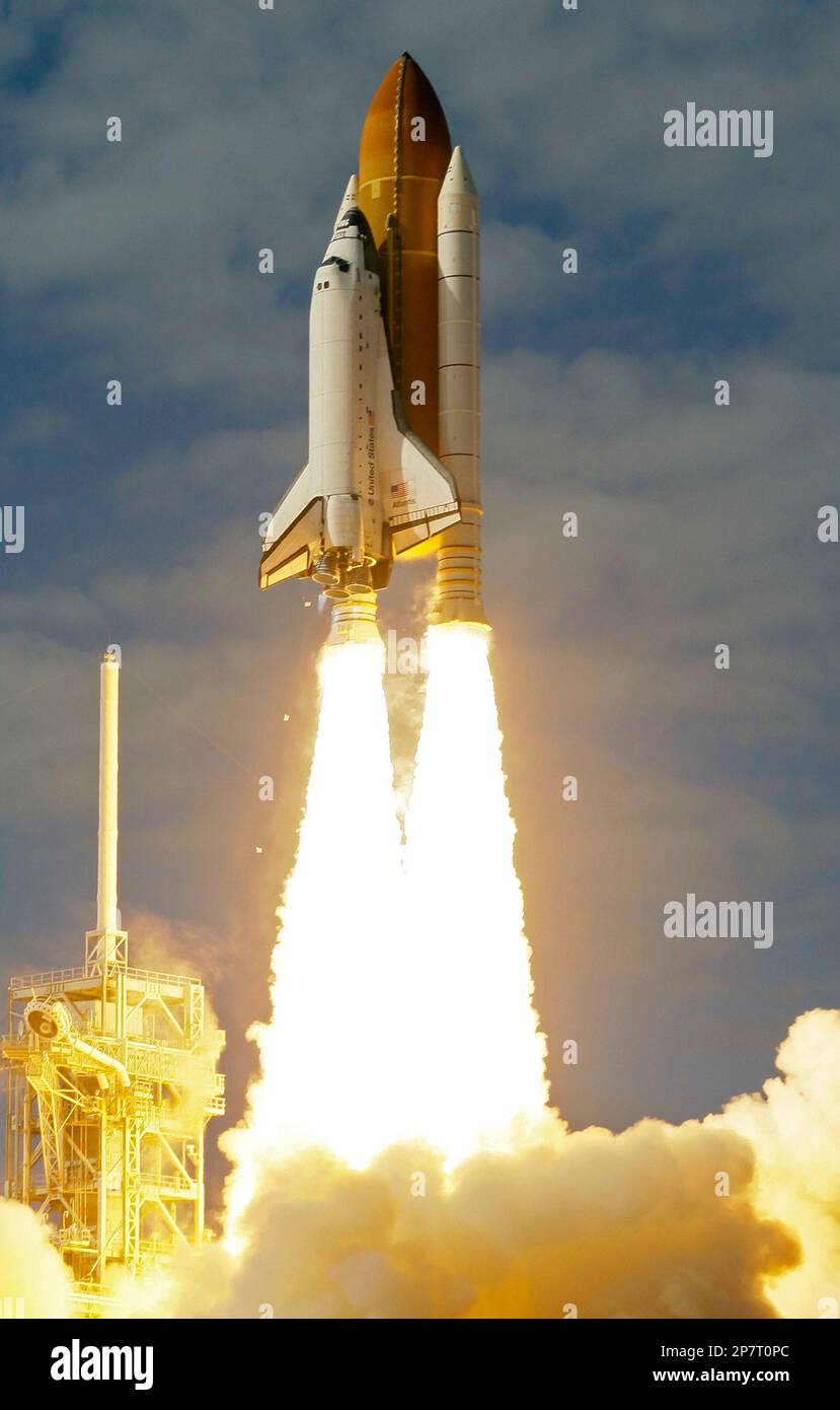 Space shuttle Atlantis lifts off from pad 39A at the Kennedy Space ...