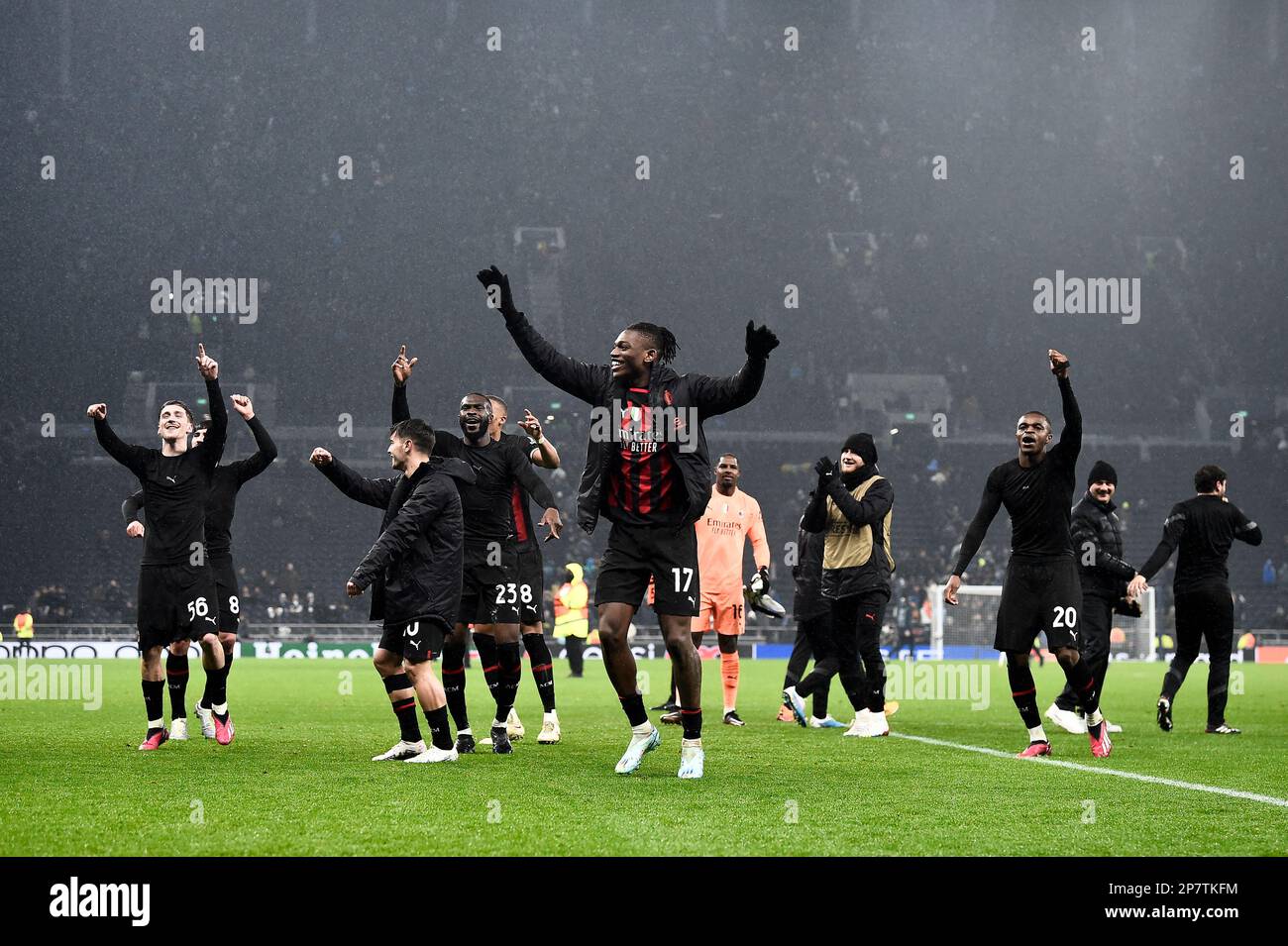 Tottenham Hotspur - AC Milan Live - Champions League: Football Scores &  Highlights - 08/03/2023