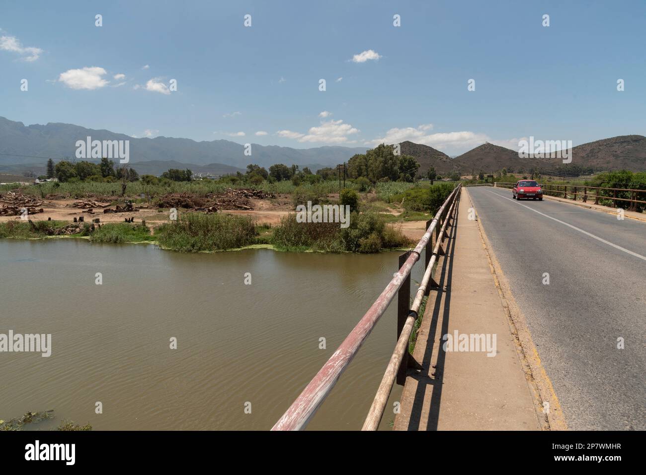 Robertson, Western Cape, South Africa. 2023. Two lane highway crossing the Breede River  near Robertson. Stock Photo