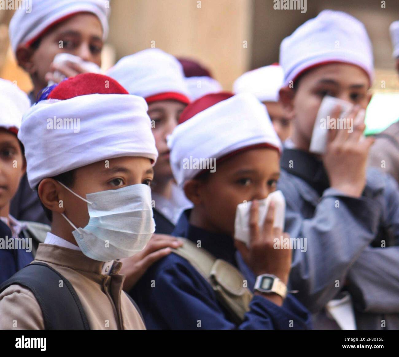 Azhar Mask Egyptian students of Al Azhar school, of the Islamic Sunni institute ...