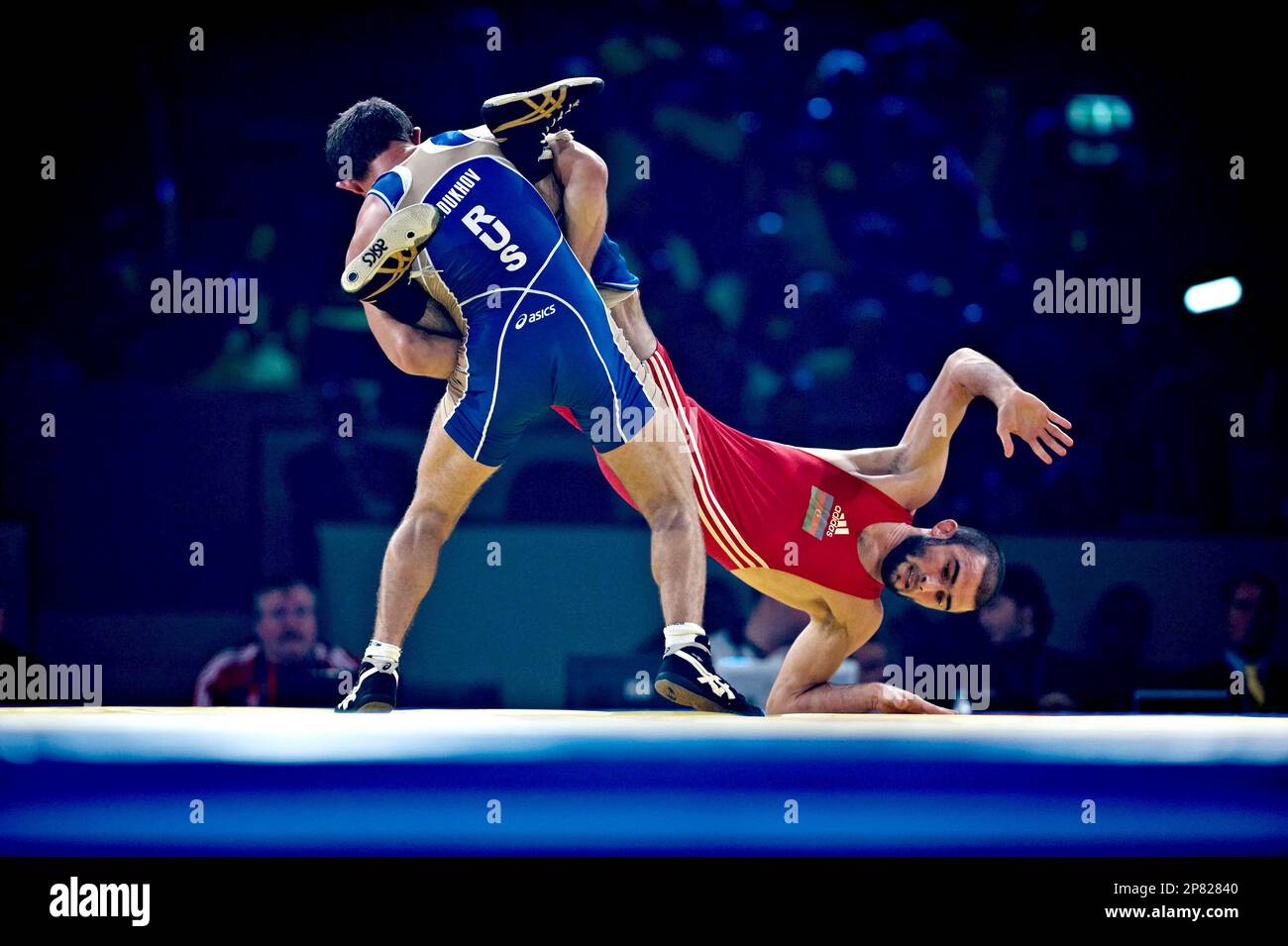 Russia's Besik Kudukhov, left, defeats Zalimkhan Huseynov from Azerbaidjan  in the 60 kilo freestyle class at the wrestling world championships finals  in Herning, Denmark, Tuesday, Sept. 22, 2009. (AP Photo/POLFOTO, Claus  Bonnerup) **