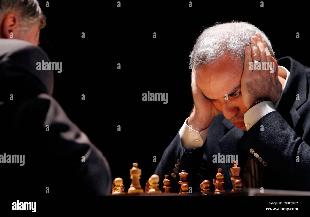 Karpov, Kasparov play 25th anniversary chess rematch