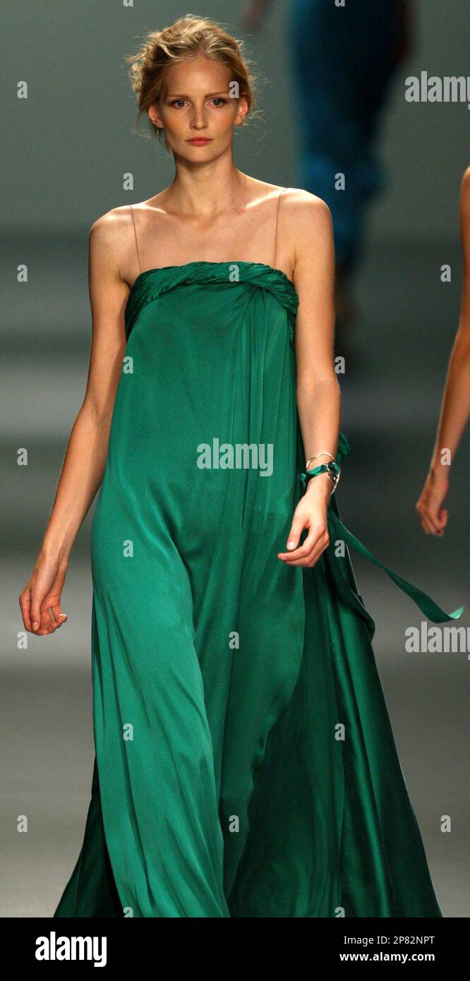 vince green dress Vince // Green Silk Knotted Dress – VSP Consignment