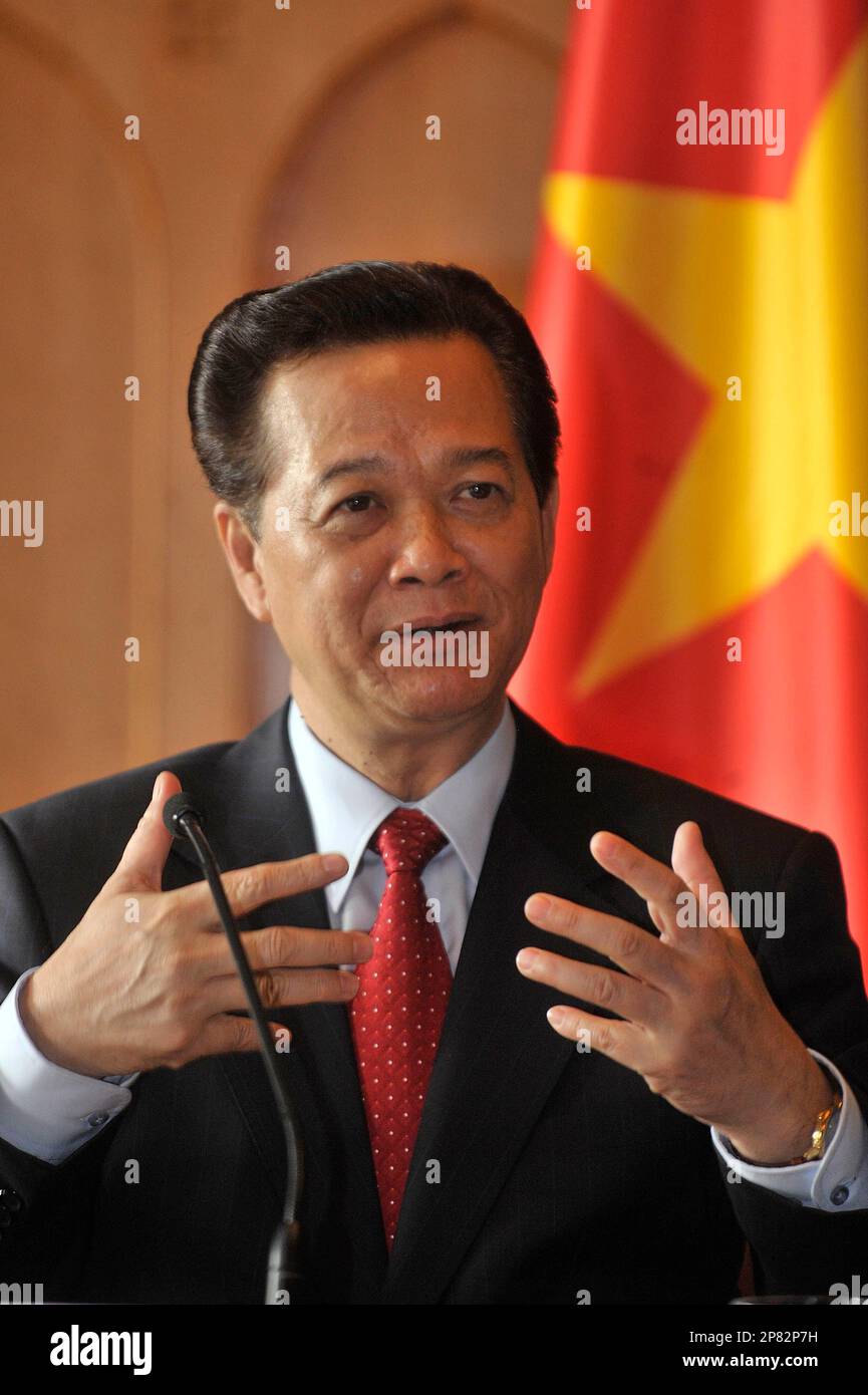 Nguyen Tan Dung, the Prime Minister of Vietnam, gestures as he speaks  during his joint press conference with his Hungarian counterpart Gordon  Bajnai, not in picture, in the Parliament building in Budapest,