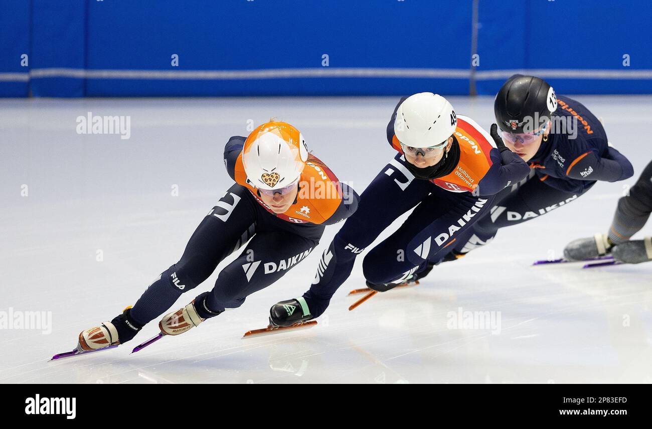 SEOUL - Yara van Kerkhof (l) and Selma Poutsma in action during a training  for the Short