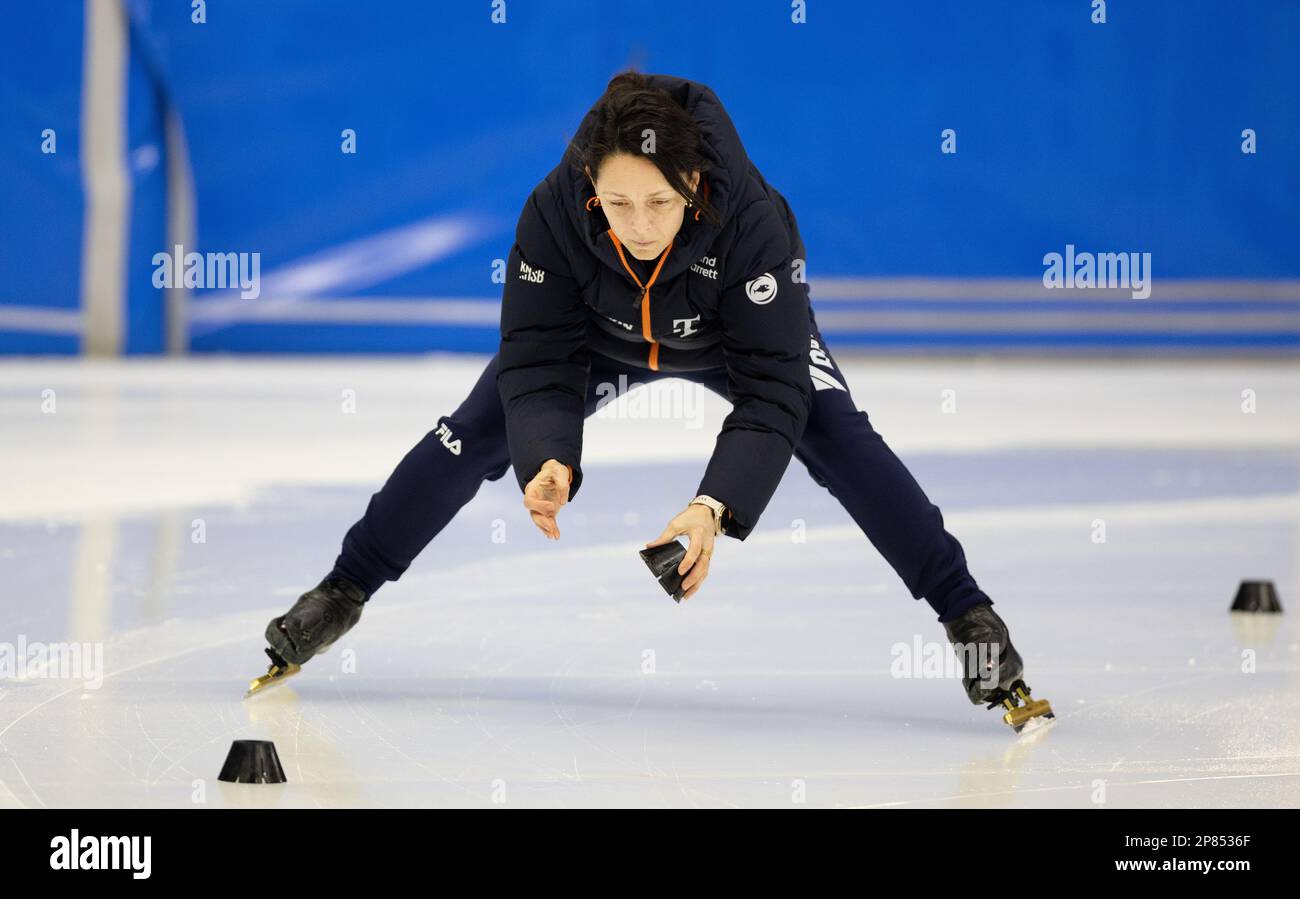 SEOUL - Coach Annie Sarrat in action during a training for the World Short  Track Speed Skating