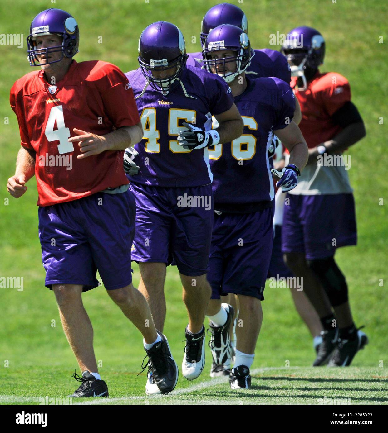 Minnesota Vikings quarterback John David Booty (9) walks out of the locker  room during NFL football training camp, Tuesday, Aug. 18, 2009 in Eden  Prairie, Minn. (AP Photo/Hannah Foslien Stock Photo - Alamy