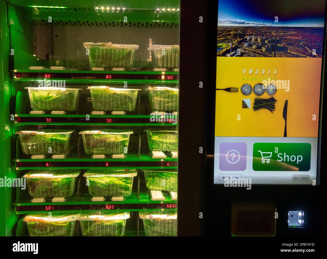 Vending machine food hong kong hires stock photography and images Alamy