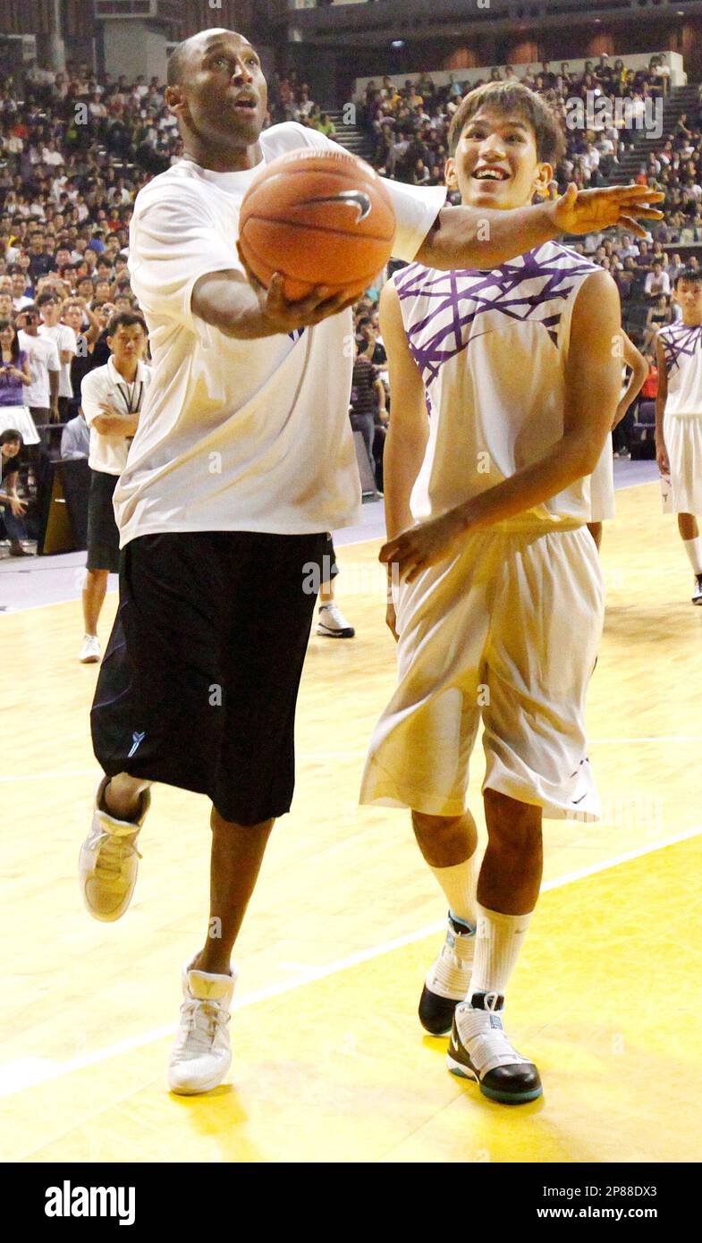 Kobe bryant deals shoes 22