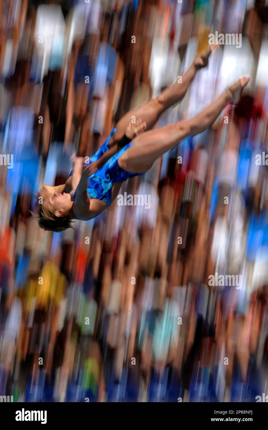Russia's Natalia Goncharova and Yulia Koltunova perform during the ...
