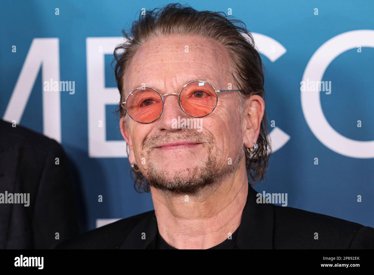 Los Angeles, United States. 08th Mar, 2023. LOS ANGELES, CALIFORNIA, USA - MARCH 08: Irish singer-songwriter, activist, and philanthropist Bono (Paul David Hewson) arrives at the Los Angeles Premiere Of Disney 's Music Docu-Special 'Bono & The Edge: A Sort of Homecoming, With Dave Letterman' held at The Orpheum Theatre on March 8, 2023 in Los Angeles, California, United States. (Photo by Xavier Collin/Image Press Agency) Credit: Image Press Agency/Alamy Live News Stock Photo