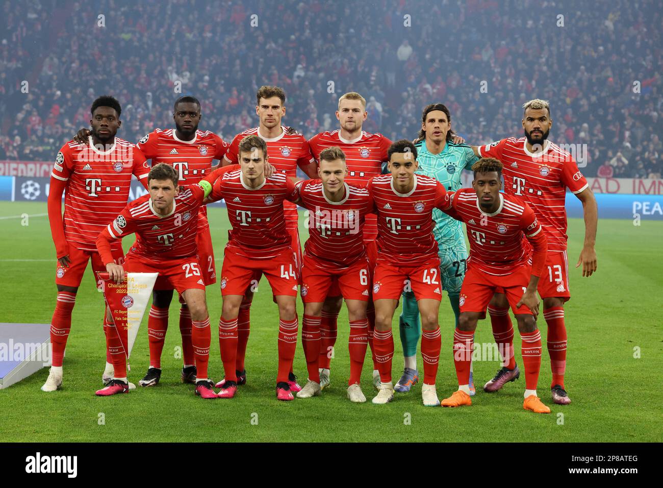 Team Bayern Munich poses before the UEFA Champions League, Round of 16, 2nd leg football match