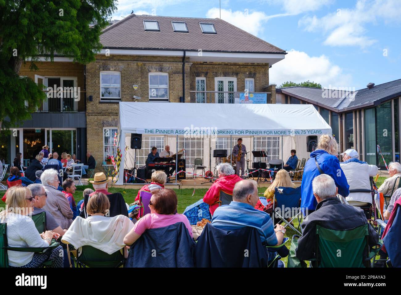 Folks park hires stock photography and images Alamy