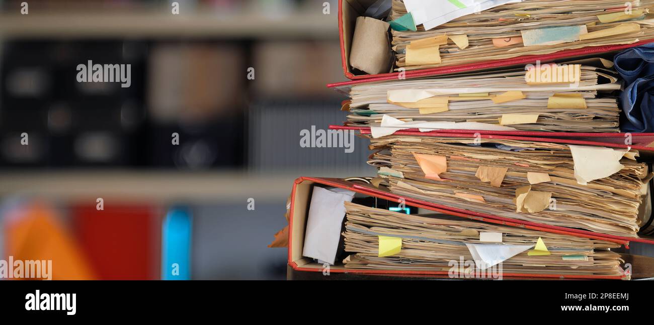 Messy file folder close up hi-res stock photography and images - Alamy