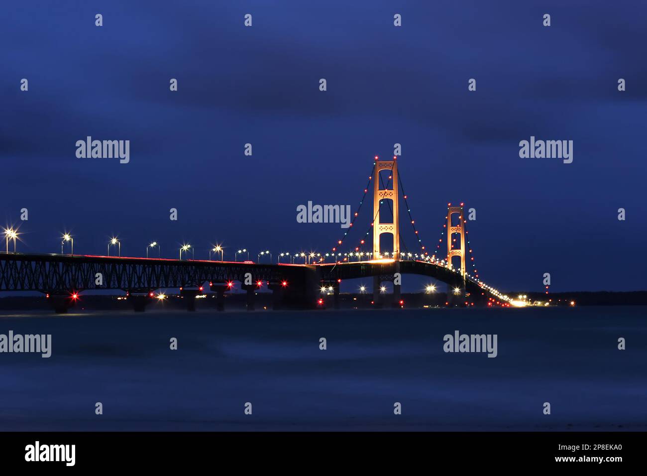 A long bridge connecting the upper and lower peninsula of Michigan