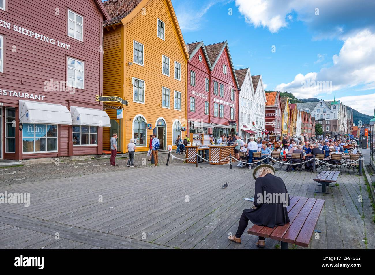 Norway row houses hi-res stock photography and images - Page 7 - Alamy