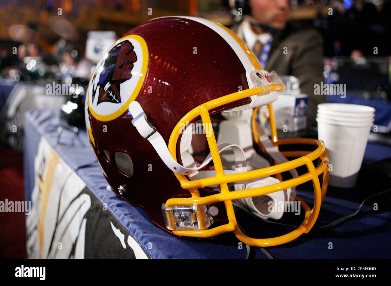 Obama official faces questions about Redskins jersey altercation