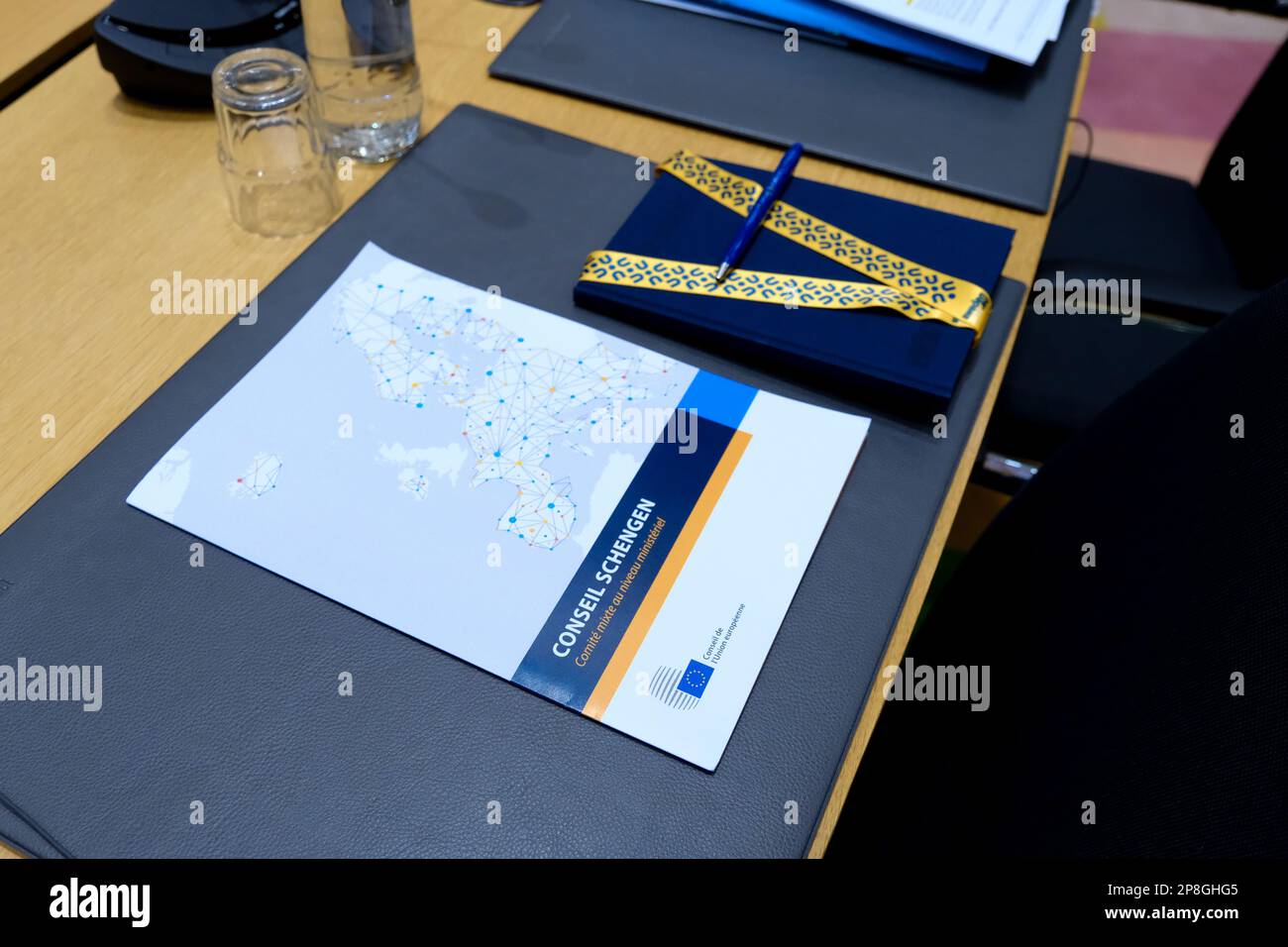 Consular identification hires stock photography and images Alamy
