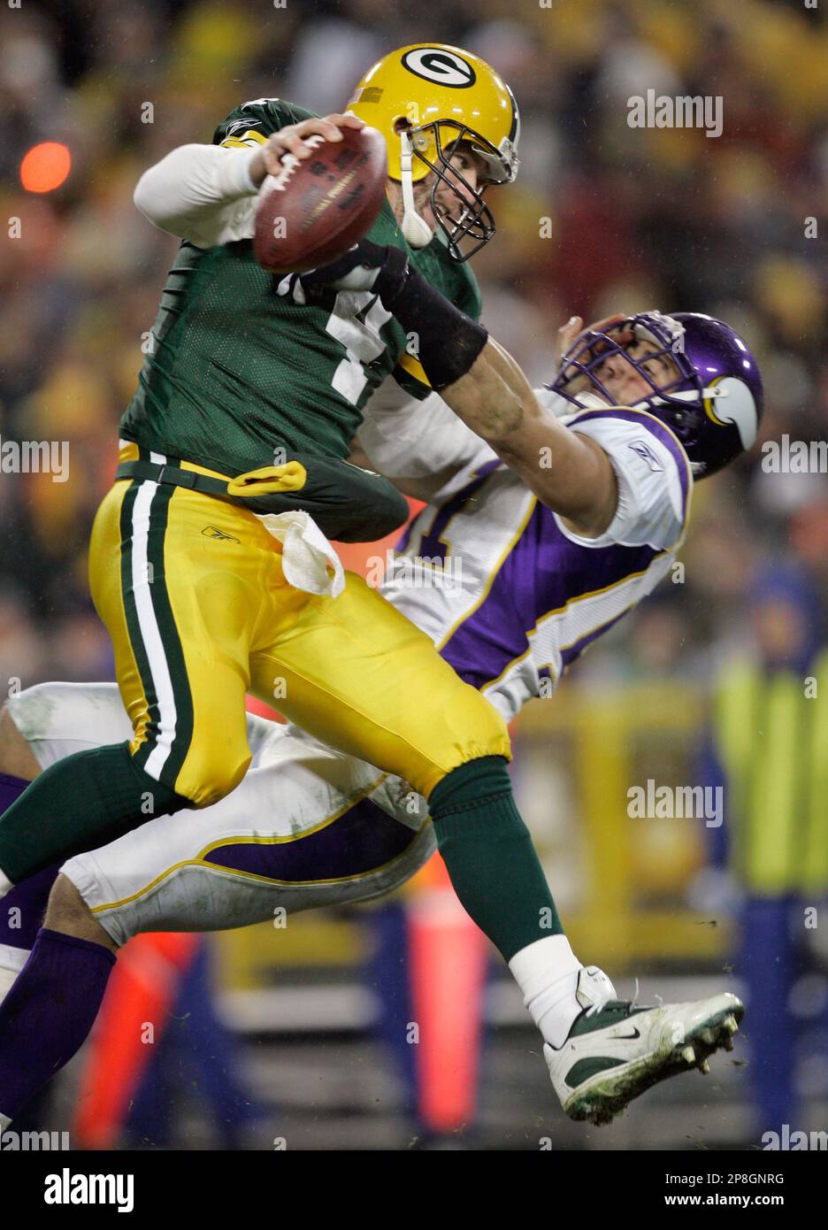 Minnesota Vikings linebacker Ben Leber (51) sacks Pittsburgh Steelers  quarterback Ben Roethlisberger (7) during a game at Heinz field in  Pittsburgh PA. Pittsburgh won the game 27-17. (Credit Image: © Mark  Konezny/Southcreek