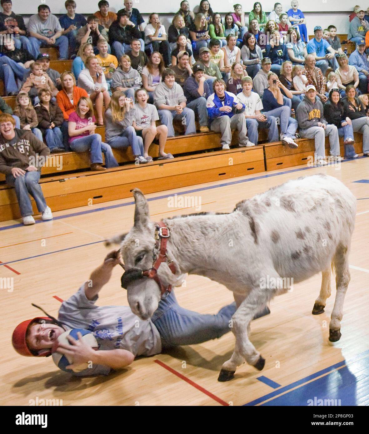 ** ADVANCE FOR SUNDAY, MAY 3 ** In this March 30, 2009 photo, a player