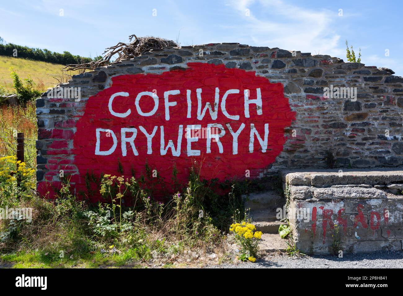 Cofiwch Dryweryn grafitti on wall near Llanrhystud, Ceredigion, Wales Stock Photo