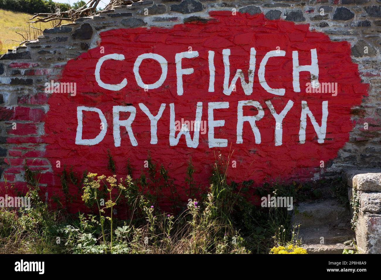Cofiwch Dryweryn grafitti on wall near Llanrhystud, Ceredigion, Wales Stock Photo