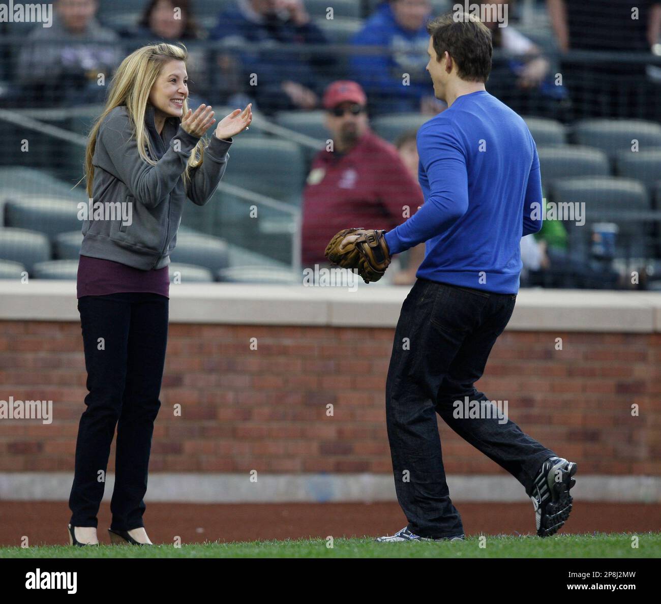 Sarah LaFleur, left, and Eric Mabius perform a scene of the ABC