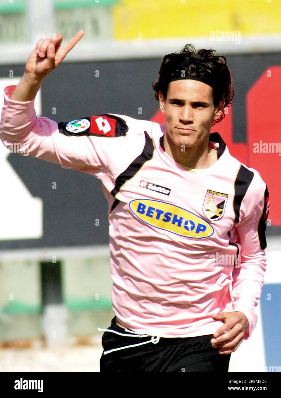 Cavani eyes Palermo future, Football News