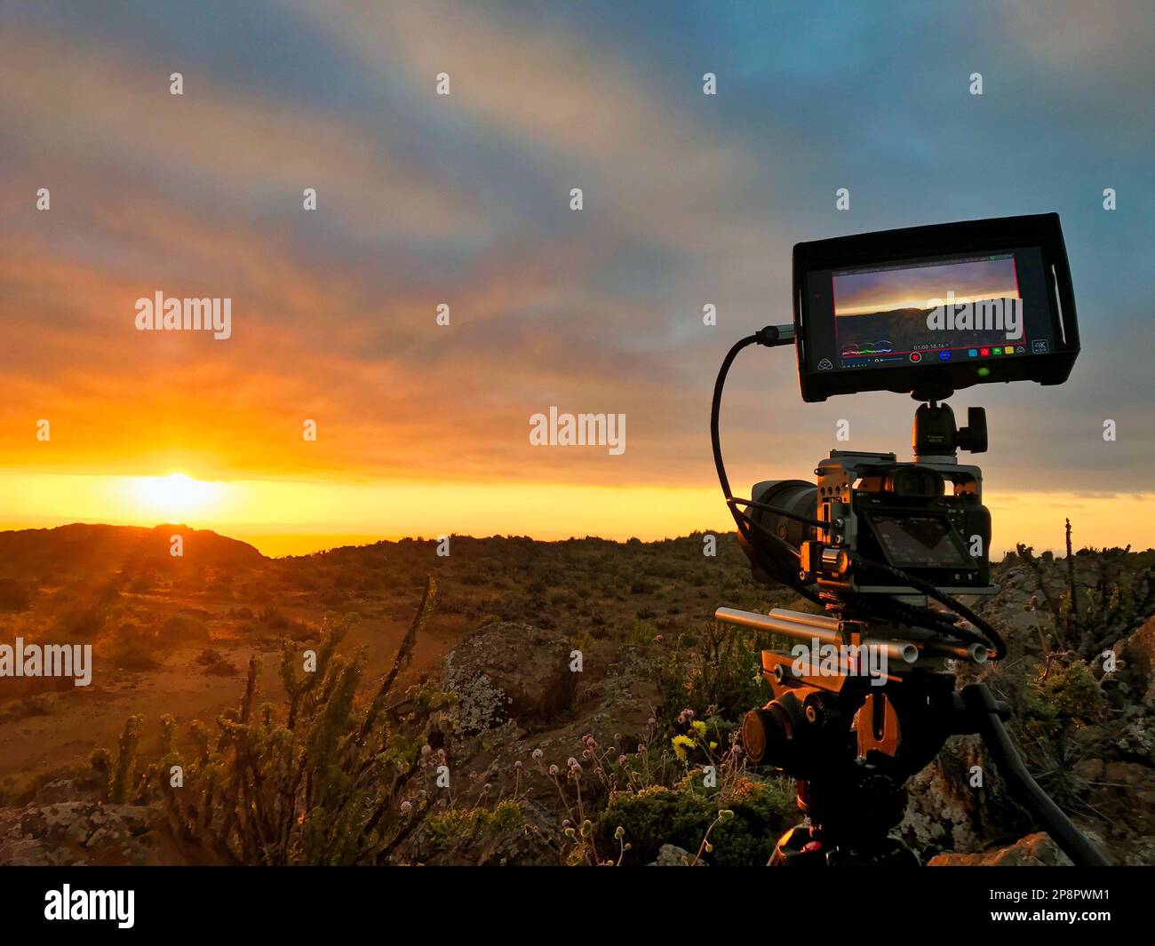 Sun Set Process Field sunset clouds timelapse hi-res stock photography and images - Alamy