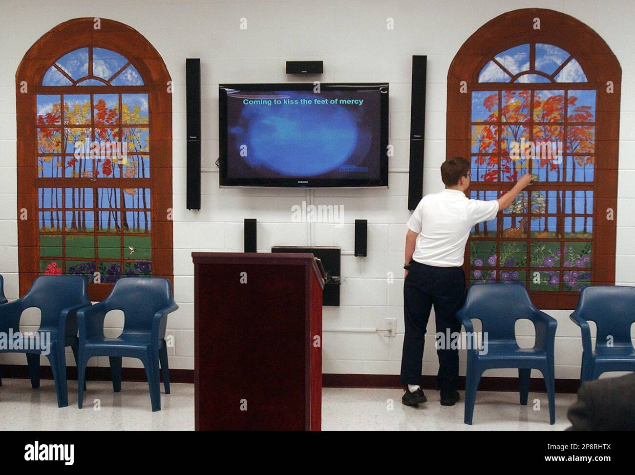 ** ADVANCE FOR SUNDAY MARCH 15 ** Cory Burdette, 13, touches the faux