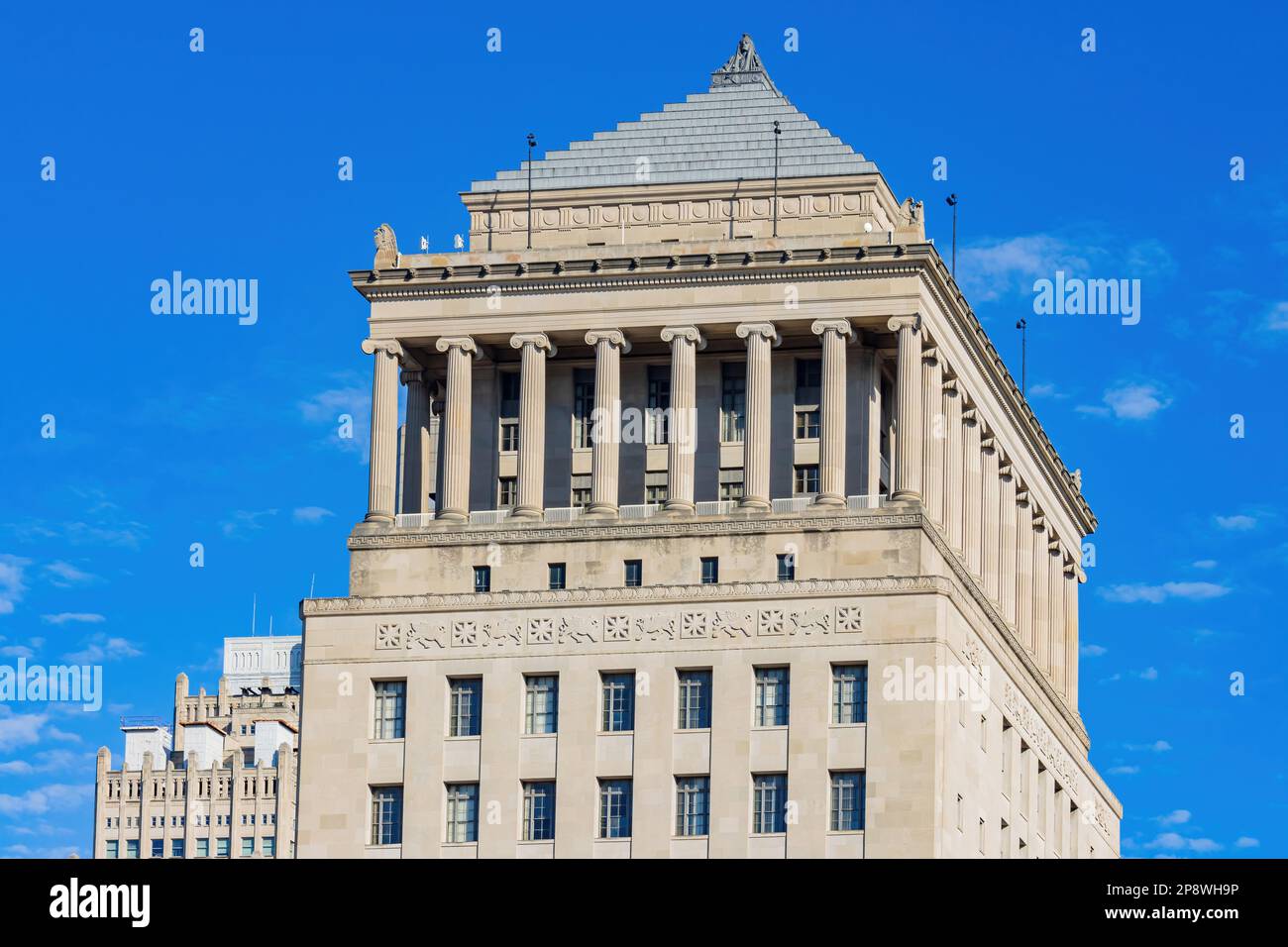 Sunny view of The 22nd Judicial Circuit Court at Missouri Stock Photo