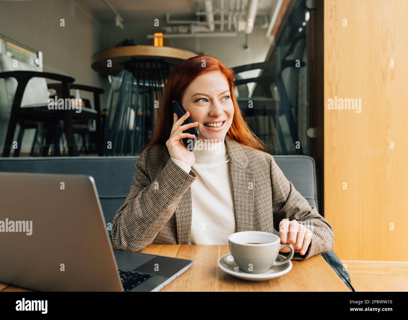 Person in formal attire hi-res stock photography and images - Alamy