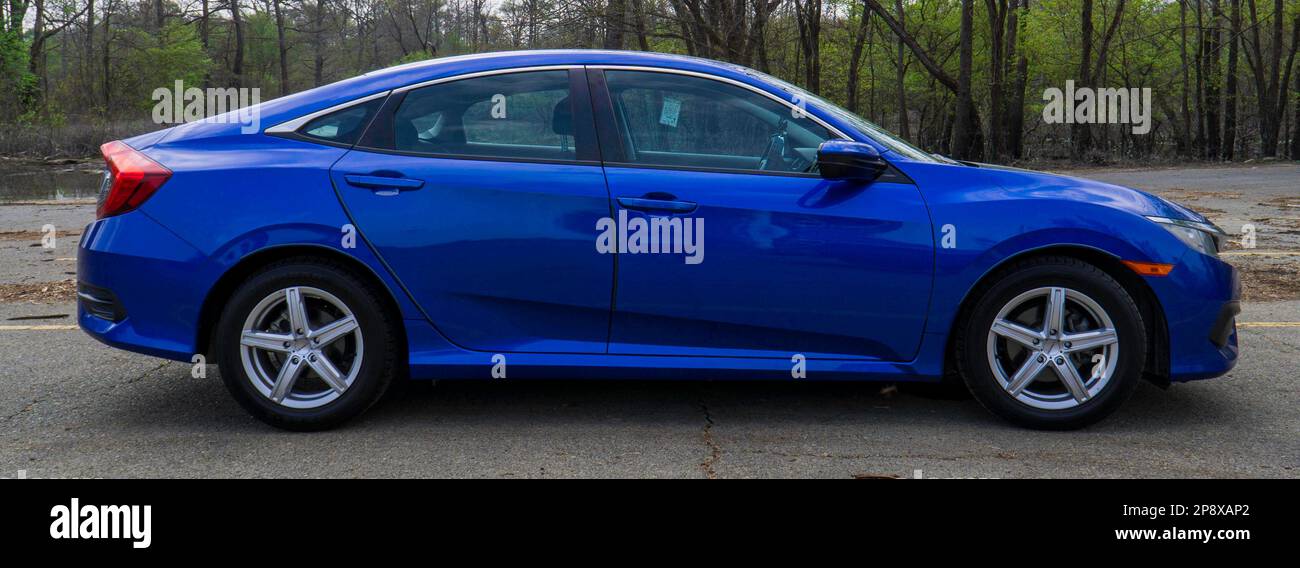 Blue Honda Civic Stock Photo - Alamy