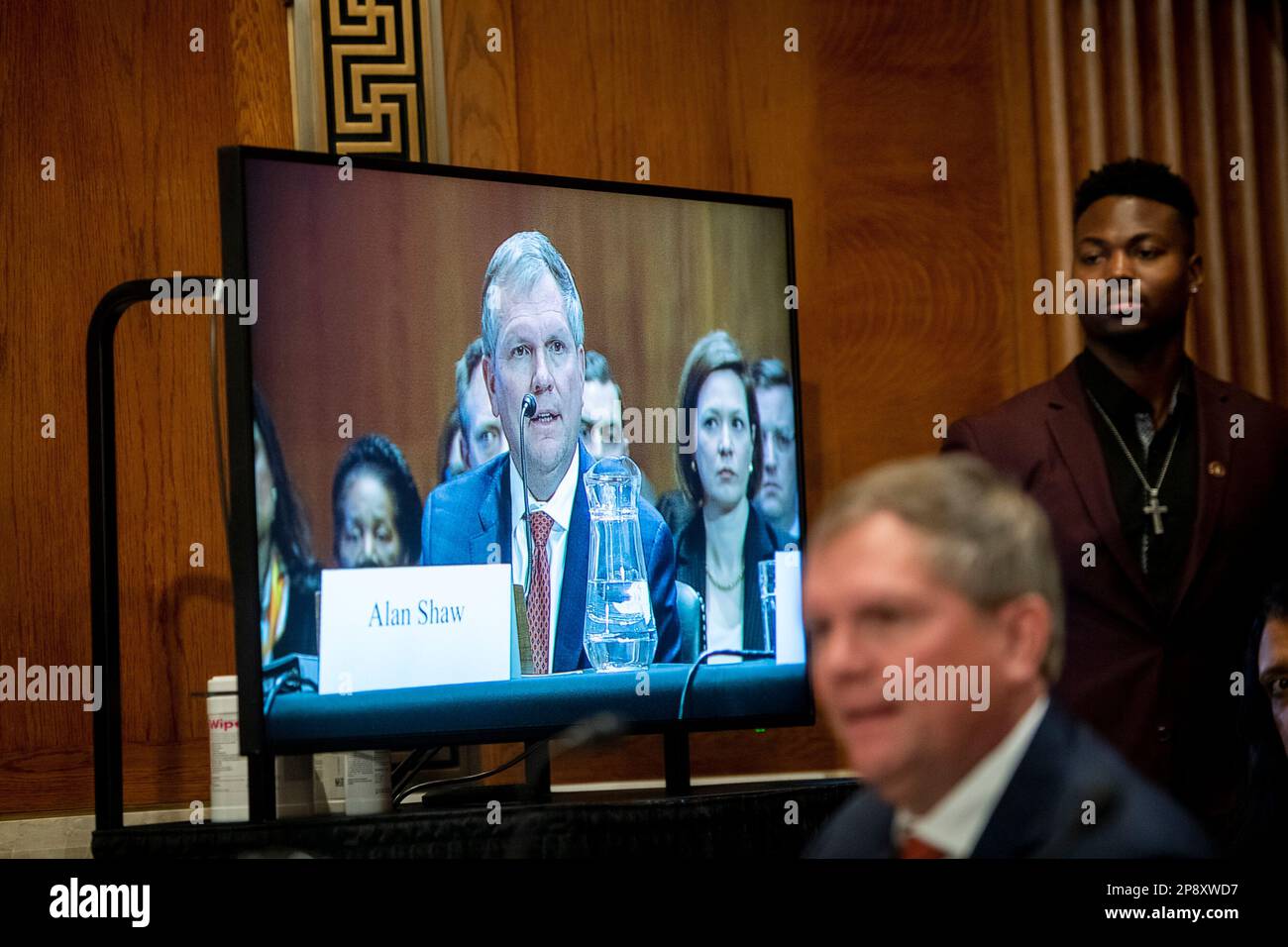Washington, Vereinigte Staaten. 09th Mar, 2023. Alan Shaw, President and CEO, Norfolk Southern Corporation, appears before a Senate Committee on Environment and Public Works hearing to examine protecting public health and the environment in the wake of the Norfolk Southern train derailment and chemical release in East Palestine, Ohio, in the Dirksen Senate Office Building in Washington, DC, Thursday, March 9, 2023. Credit: Rod Lamkey/CNP/dpa/Alamy Live News Stock Photo