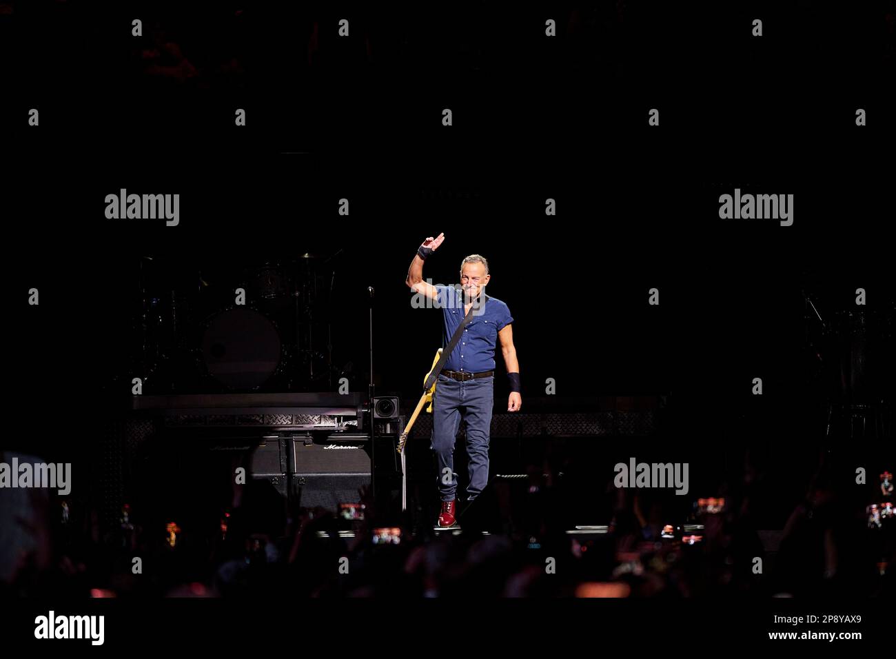 ST. PAUL, MN MARCH 5: Bruce Springsteen & the E Street Band perform at ...